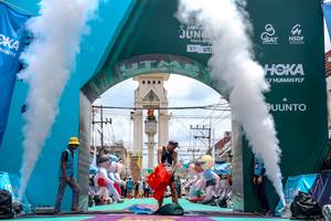 BIB: 
                            <button type="button" onclick="openModal(24868098)" class="btn btn-primary btn-sm float-right btn-popup" data-toggle="modal" data-target=".modal-high-quality">
                        <i class="fas fa-shopping-cart"></i> Add to Cart
                    </button>
                                            <button type="button" onclick="isThisMe(24868098, true)" class="btn btn-success btn-sm float-right btn-popup btn-isme hidden" data-toggle="tooltip" data-placement="bottom" title="นี่คือรูปของคุณใช่ไหม คลิกที่นี่เพื่อเอาเข้าอัลบั้ม">
                        <i class="fas fa-plus"></i> Add to album
                    </button>
                    <button type="button" onclick="isThisMe(24868098, false)" class="btn btn-warning btn-sm float-right btn-popup btn-isnotme hidden">
                        <i class="fas fa-ban"></i> Remove from album
                    </button>